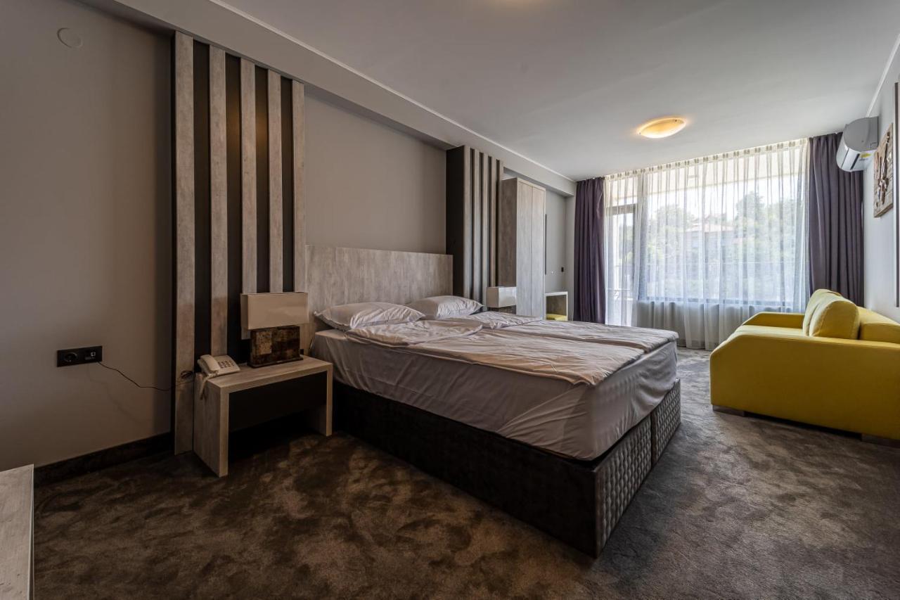 Hotel Caesar 2 Kŭrdzhali Exterior foto